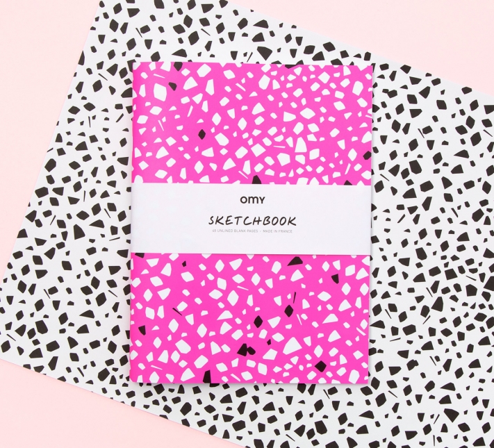 SKETCHBOOKS GRAPHIC PINK